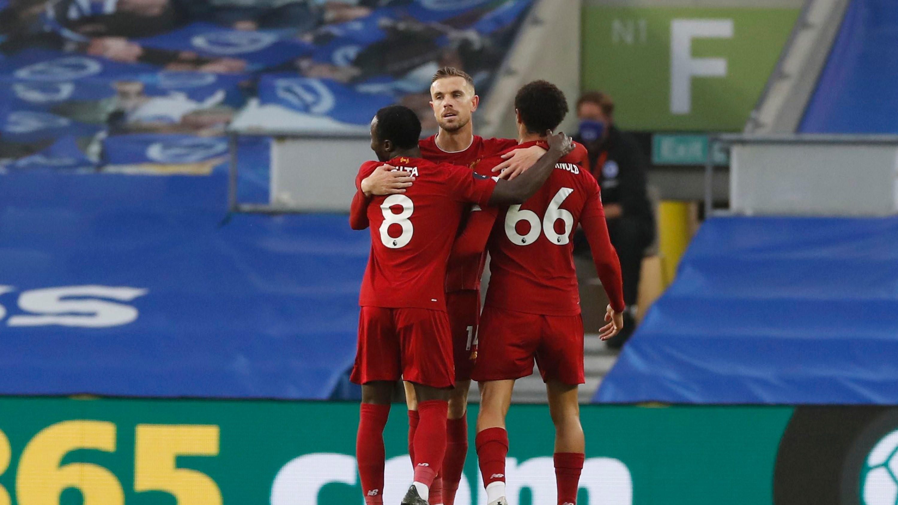 地在密集防 地在密集防